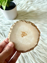 Load image into Gallery viewer, Geode resin Coasters