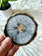 Load image into Gallery viewer, Geode resin Coasters
