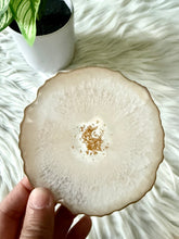 Load image into Gallery viewer, Geode inspired coasters
