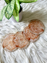 Load image into Gallery viewer, Geode inspired coasters
