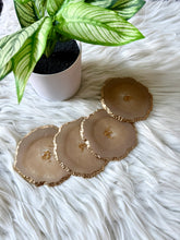 Load image into Gallery viewer, Geode resin Coasters
