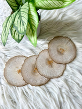 Load image into Gallery viewer, Geode inspired coasters
